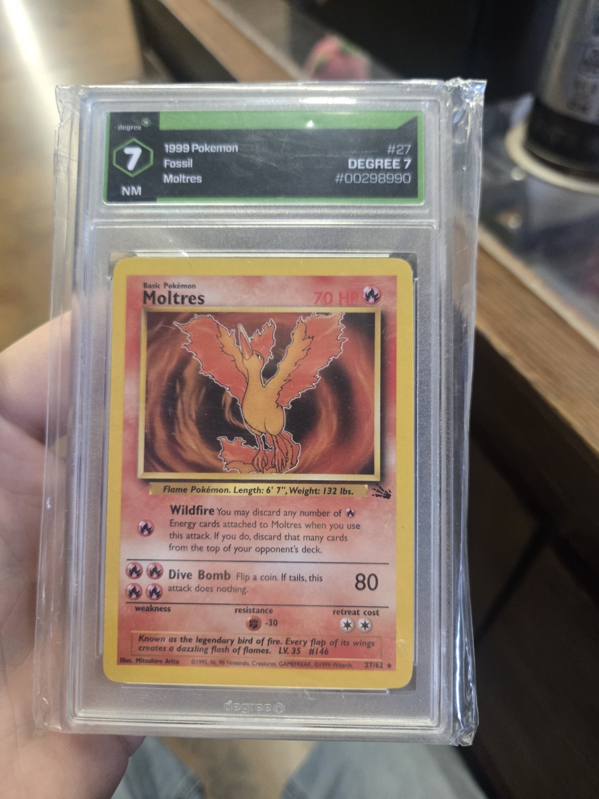 Moltres 27/62 Fossil Unlimited Grade 7 Near Mint Non Holo