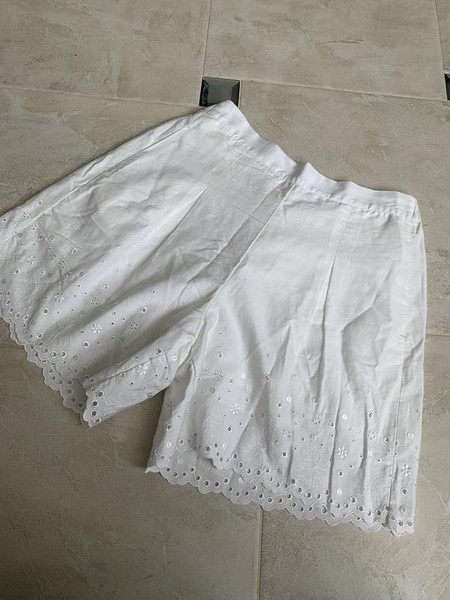 Women Beldona Shorts White 38 / M / 46