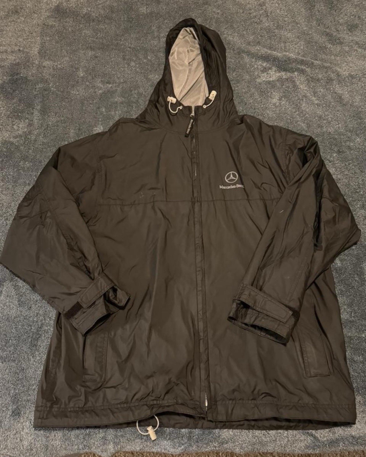Mercedes-Benz Men’s XL Black Nylon Hooded Full Zip Rain Coat Jacket Logo
