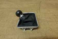 36475 F3G 2009-2012 GOLF PLUS GEAR GAITER AND KNOB. 5M0711113T