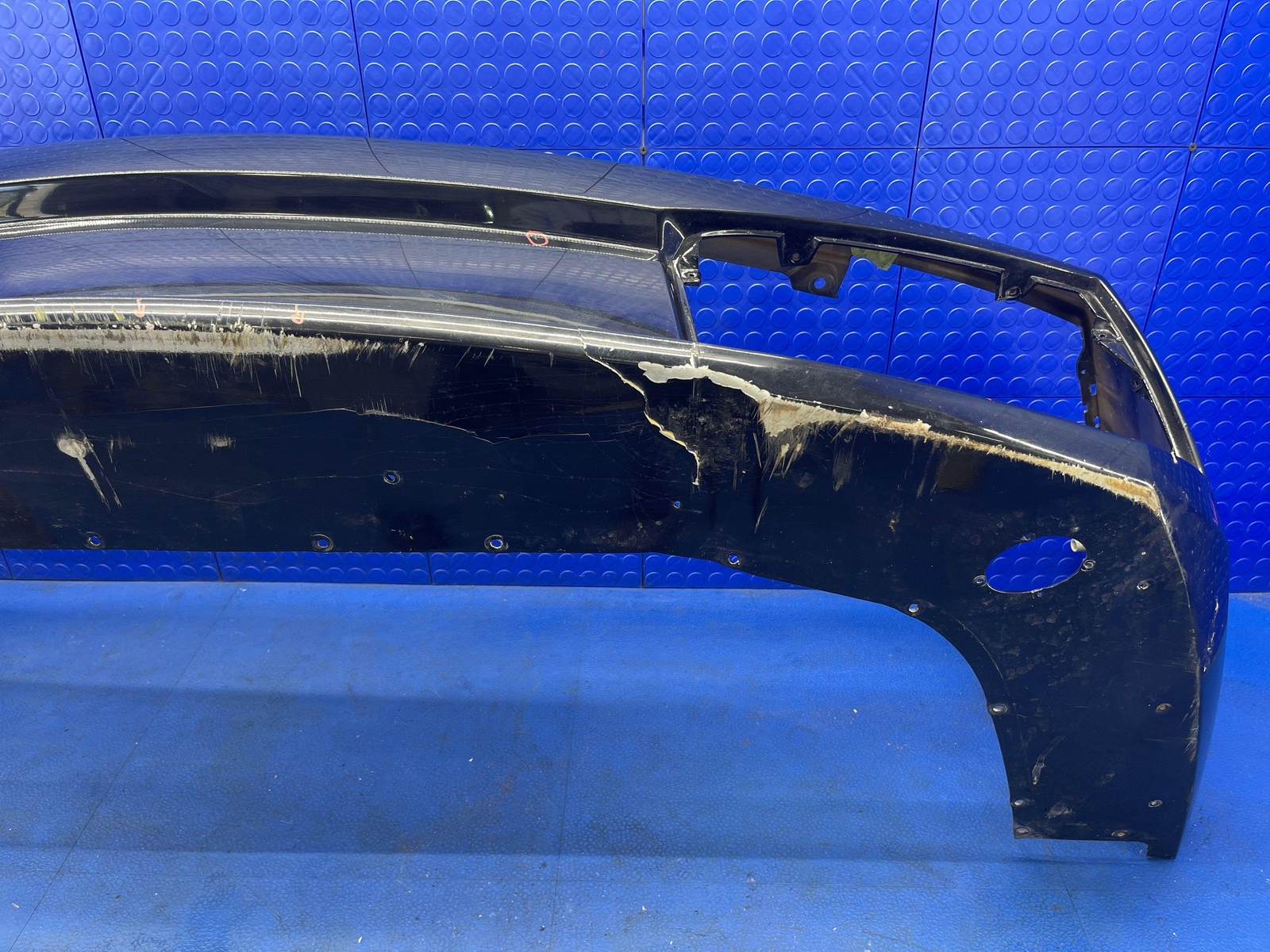 LAMBORGHINI GALLARDO OEM SPYDER FRONT BUMPER COVER NERO NOCTIS (LY9B) *CRACKED*