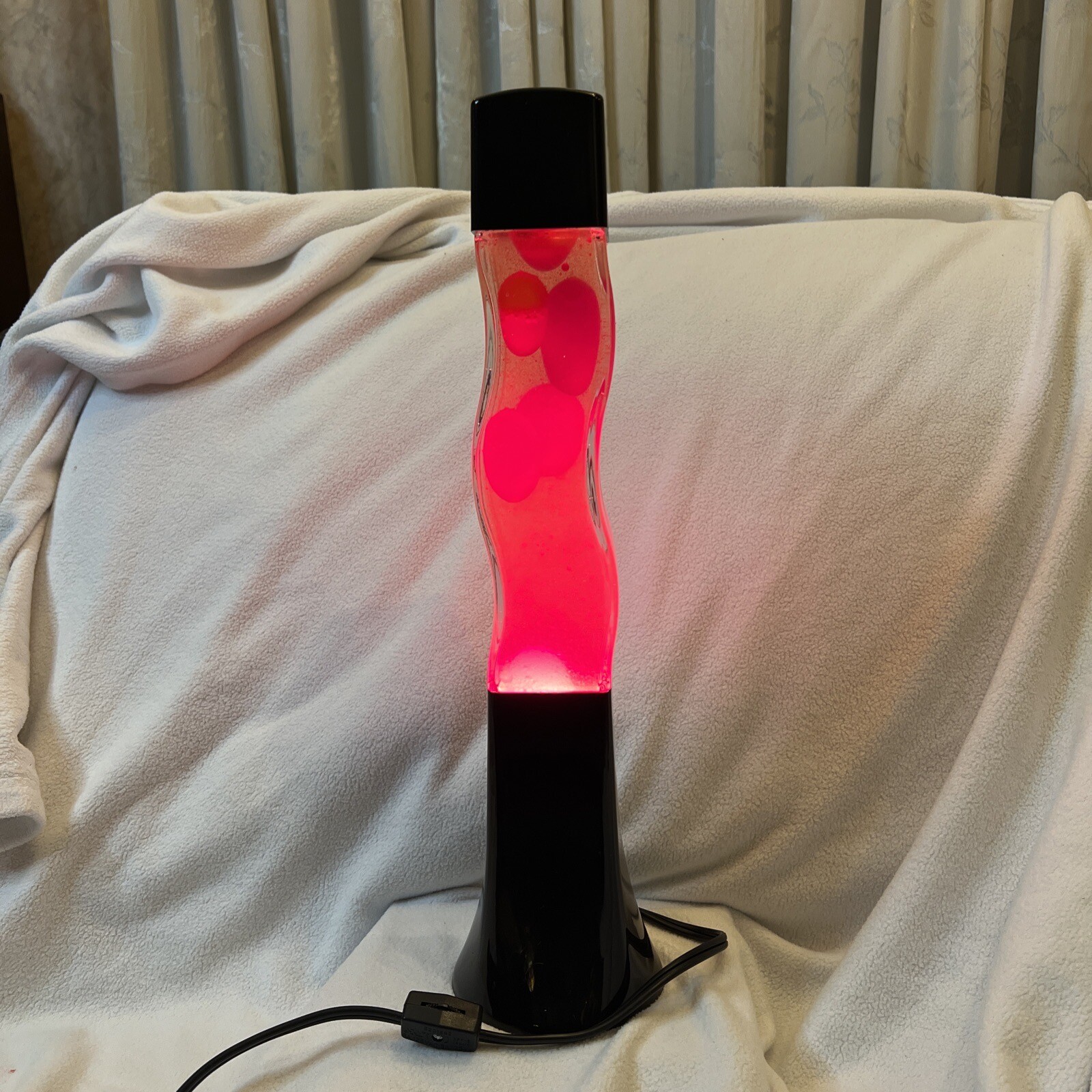 VINTAGE GLITTER LAVA LAMP