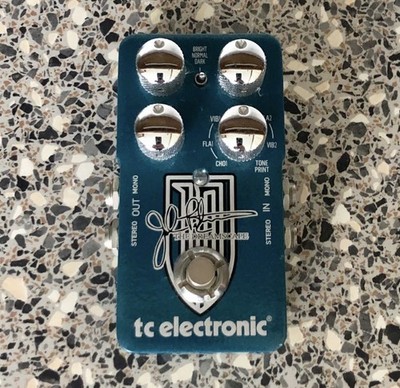 TC Electronic The Dreamscape John Petrucci Modulation Gitarreneffektpedal lesen