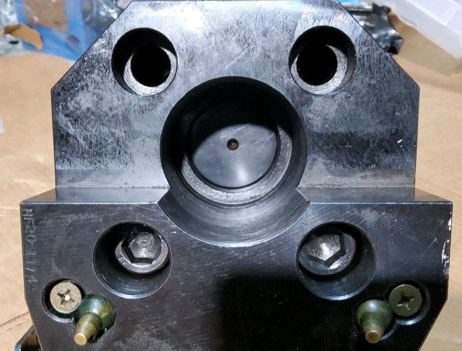 BIG KAISER  BCV50-F47.625-750H HF20 1-1/4"  TOOL HOLDER, Missing 2 Screws