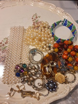 Junk Jewelry Lot For Parts Repair Crafts 25 + Pieces As Shown