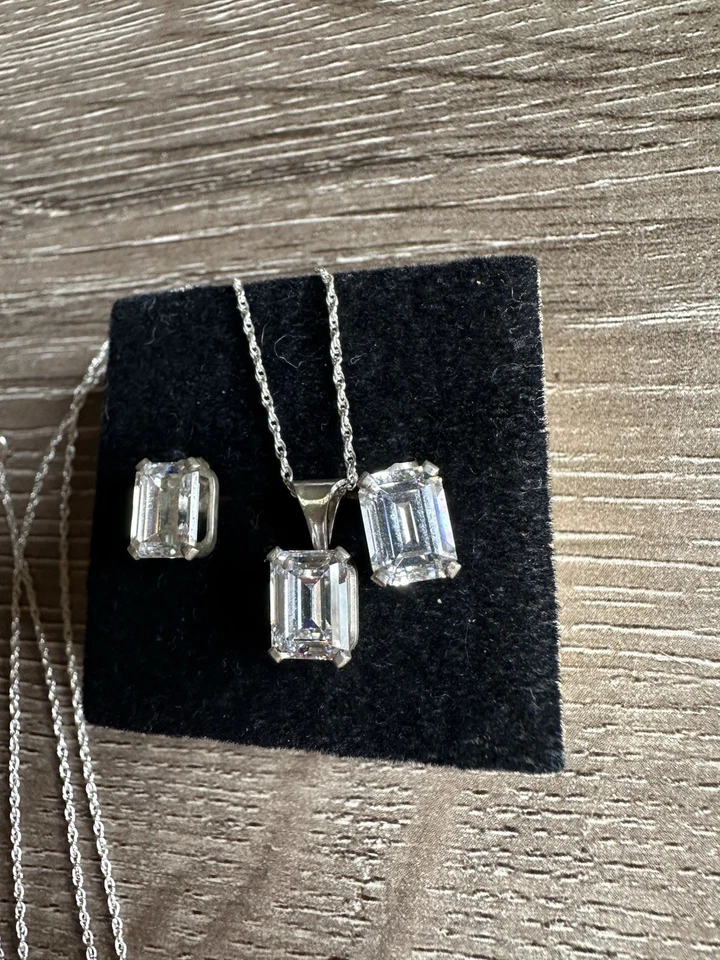 Juego de pendientes y collar Diamonique circonita cúbica de plata de ley 925 Foto 2 de 4