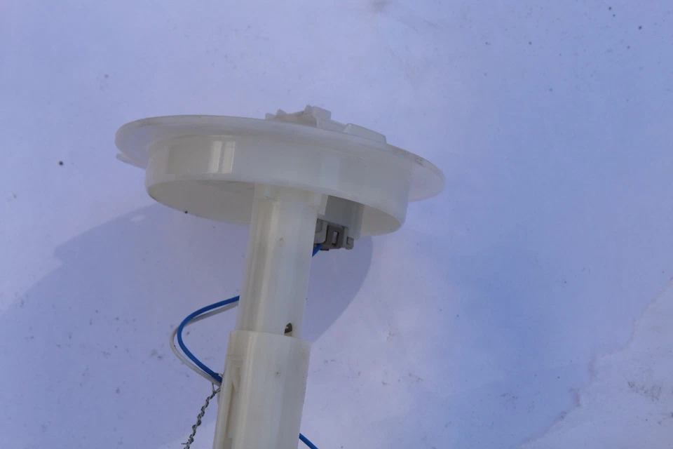 Unidad de envío de gas combustible Acura MDX 2001-2003 nivel R3319 Foto 2 de 4