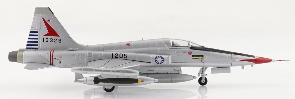 Hobby Master 1/72 F-5A Freedom Fighter 1205, 1st TFW, ROCAF, años 60 HA33001 Foto 4 de 4