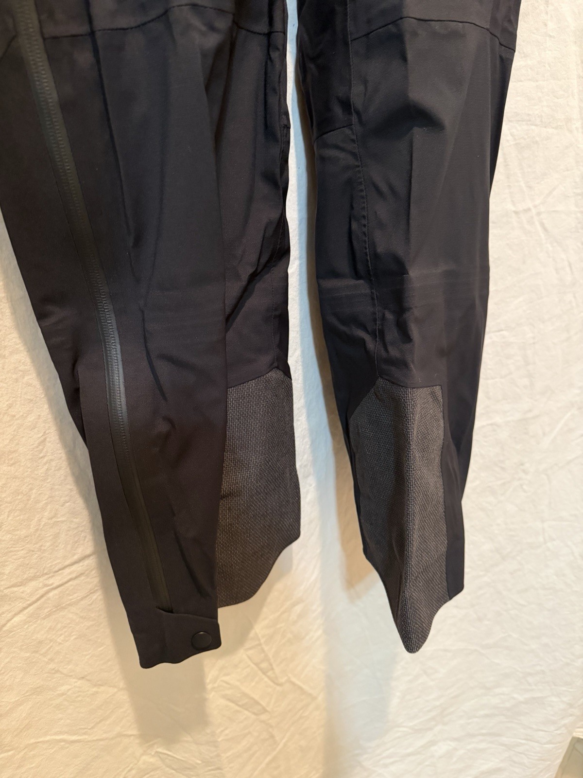 The North Face L5 Men’s Bib Snow Pants Medium Men’s Black $499 Retail  thumbnail 5