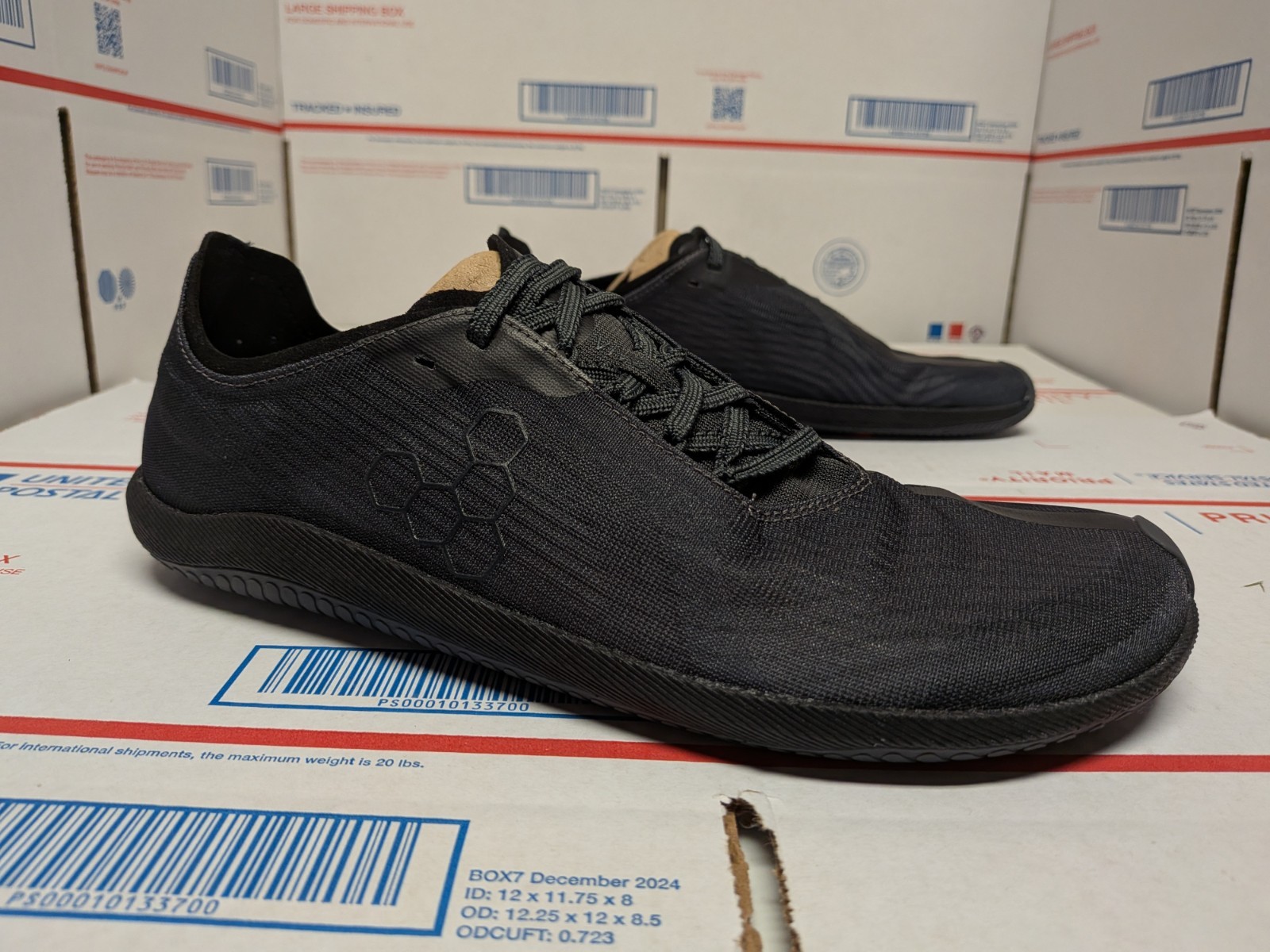 New Vivobarefoot Primus Flow Dark Shadow Mens Sz 43 - US Sz 10