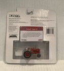 Ertl State Tractor Series  #21 NM Farmall Super M,  # 10 LA IH 560 Scale 1/64 — photo 5