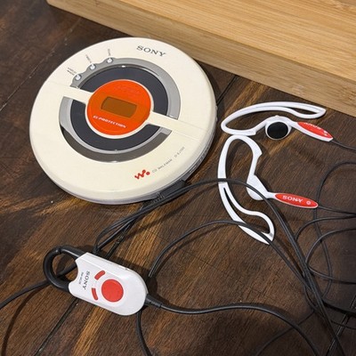 SONY Walkman D-EJ100 CD R/RW Player With Headphones & Remote Tested & Working