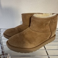 Kids UGG Australia Brown Suede Sheepskin Lined Boots Size SIZE 4 short boots