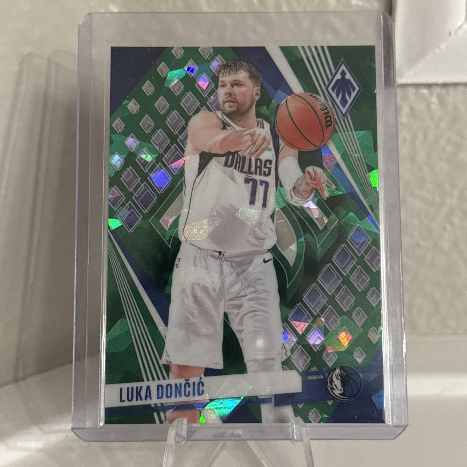 2023-24 Panini Phoenix Green Ice #157 Luka Doncic /149