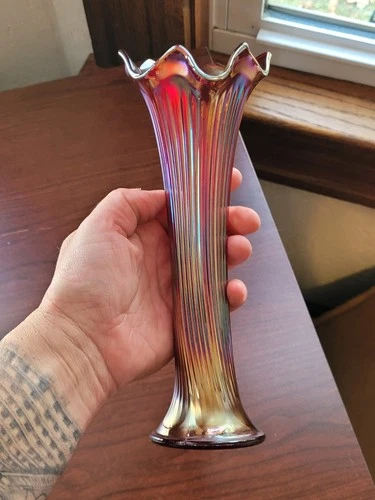 Pretty Red Fenton Carnival Glass Fine Rib Vase Standard Size Base Chip