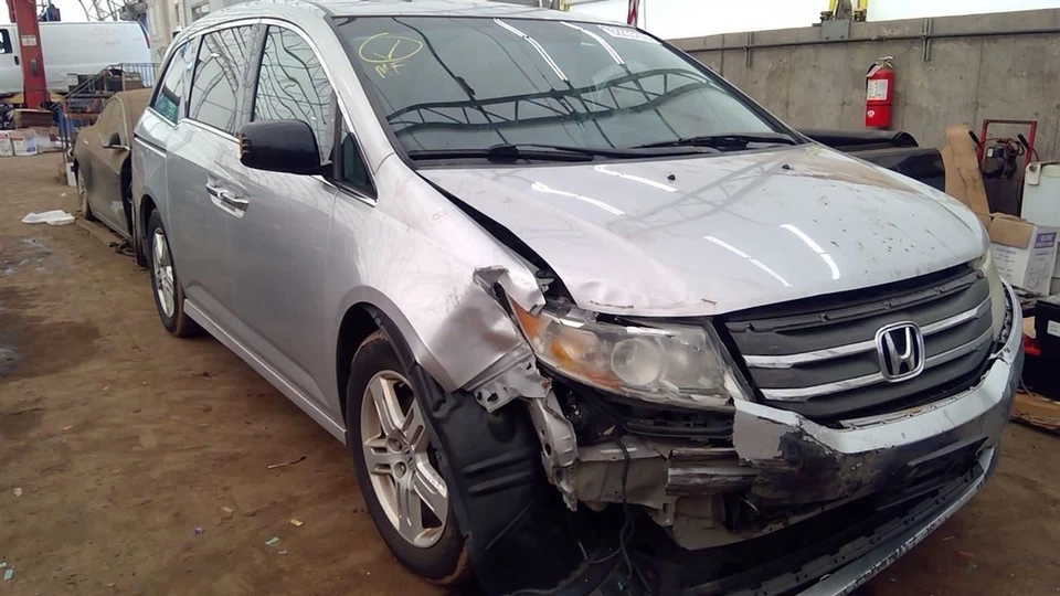 (LOCAL PICKUP ONLY) Trunk/Hatch/Tailgate Touring Fits 11-13 ODYSSEY 6675745 Foto 3 de 4