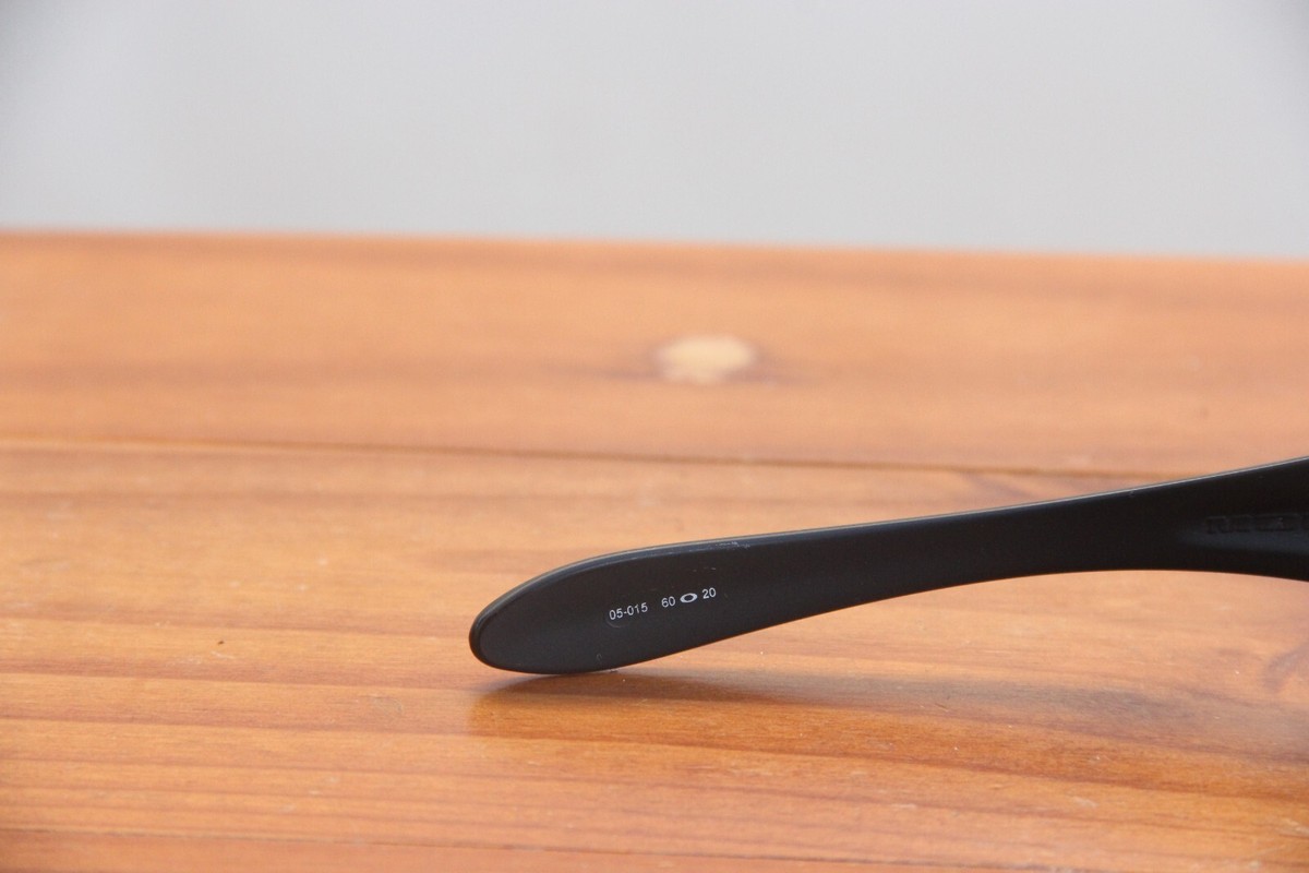 美品 オークリー MONSTERDOG モンスタードッグ 05-015 ブラック ヨドバシ.com - オークリー OAKLEY 05-015 [MONSTERDOG] 通販【全品