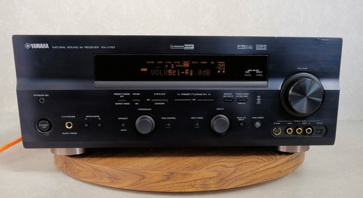 Yamaha RX-V757 7.1-Channel Home Theater Receiver , powers on