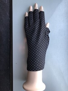 Polka Dot Fingerless, You Can Put A Colorful Glove Under For A Trendy Look