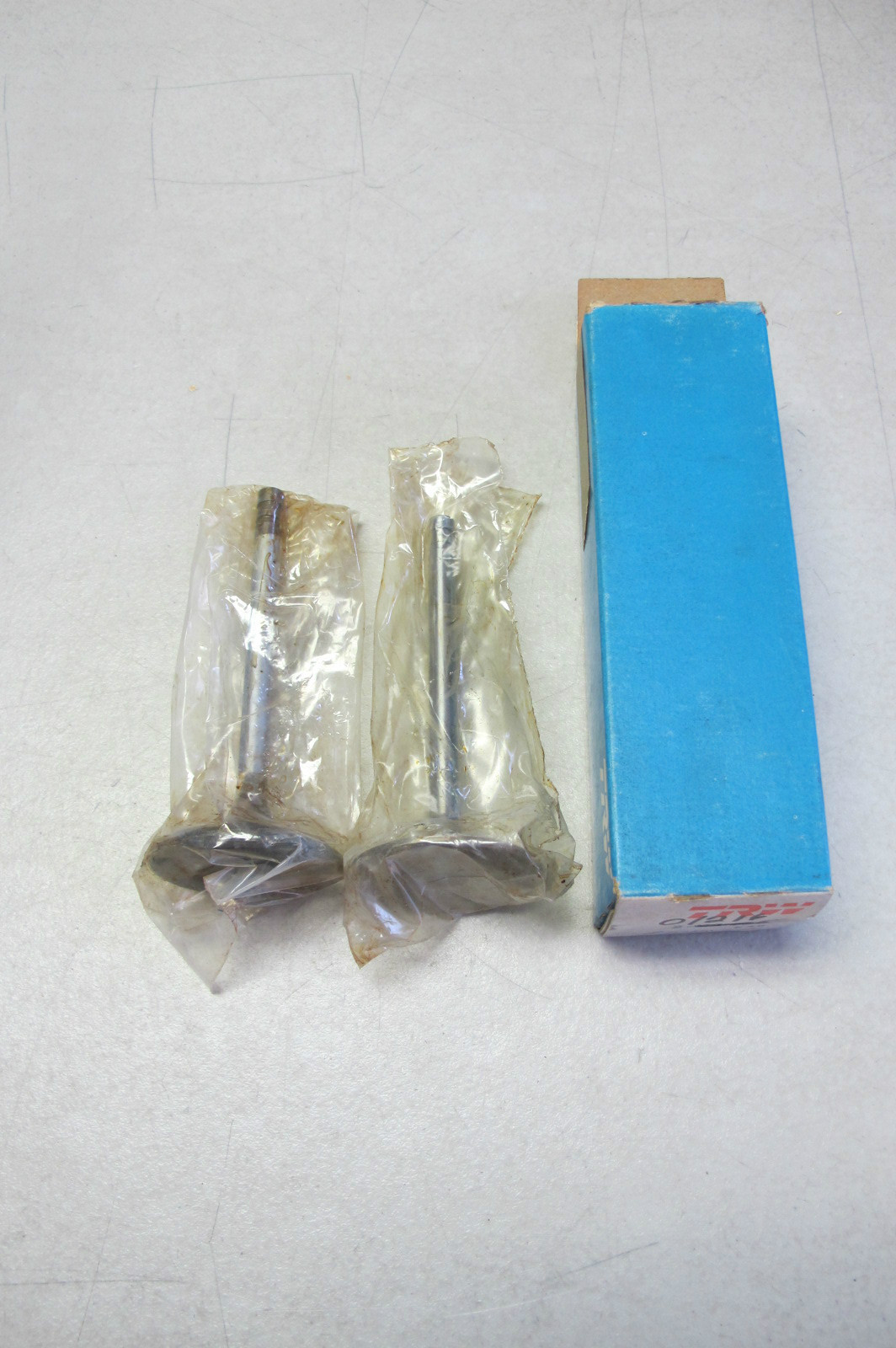 TRW V2863 Engine Valves fits GMC PONTIAC 455 C.I. 7.5L PASSENGER 2