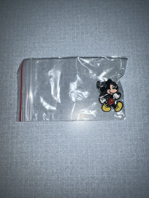 Disney Rewards Mickey Mouse pin