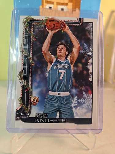2025-26 Topps Holiday - Kon Knueppel #H164 (RC) - Afbeelding 1 van 3