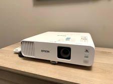 Epson PowerLite L200W 3LCD WXGA Laser Projector w/ Remote  Wireless 100 HOURS 