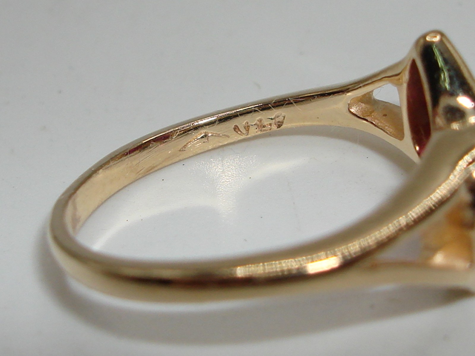 UNIQUE 14K SOLID GOLD APPROX. 2/3 CARAT RUBY & DI… - image 7