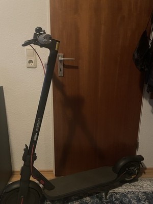 Xiaomi Electric Scooter 4 E-Scooter, 10 Zoll, Schwarz, Straßenzulassung