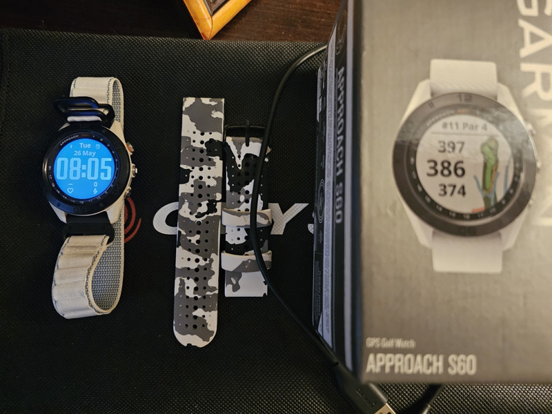 MINT Garmin Approach S60 Golf GPS Touchscreen watch White/Black + Bands