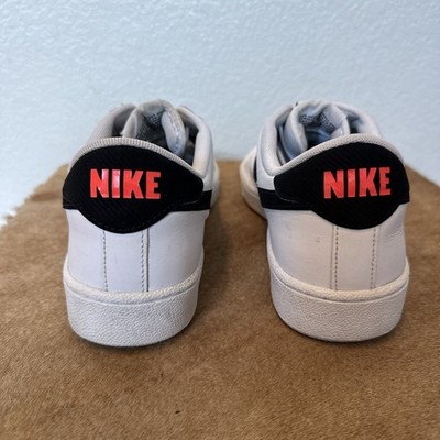 Nike Mens Tennis Classic CS (White/black/red) Low Top Shoe  display picture 1
