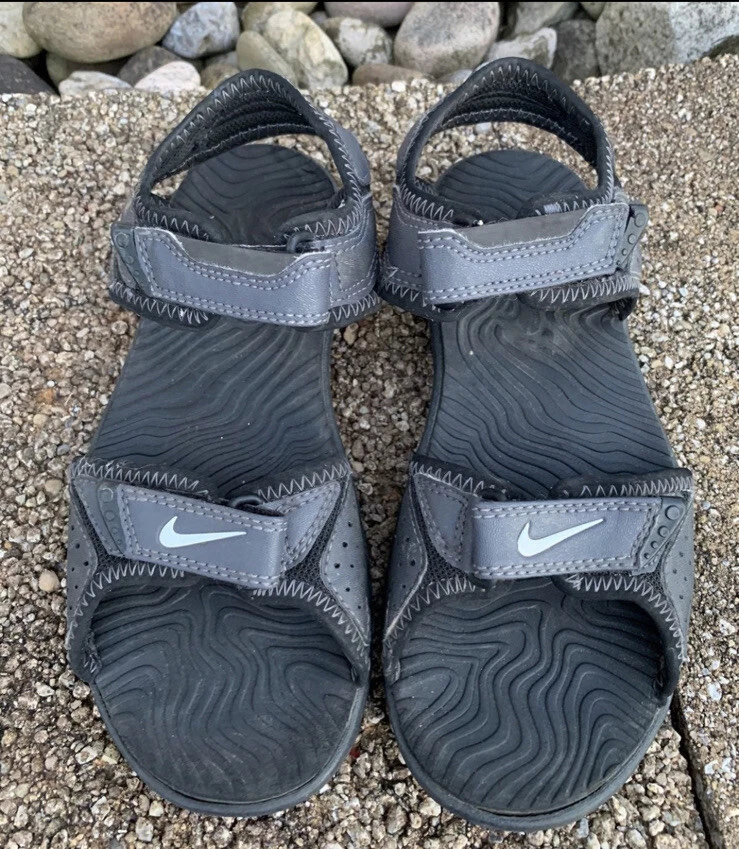 Sandali Nike con cinturino regolabile per ragazzo taglia 2 gioventù