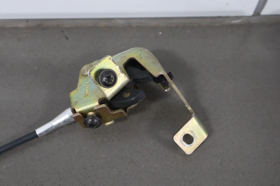 99-07 Ford F250 F350 Super Duty Pestillos de puerta trasera derecha con cables OEM Foto 2 de 4