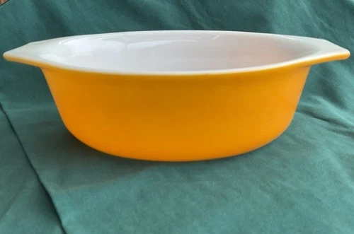 VINTAGE PYREX - Orange #043 Oval Casserole Dish - 1.5 QT - Friendship No Lid