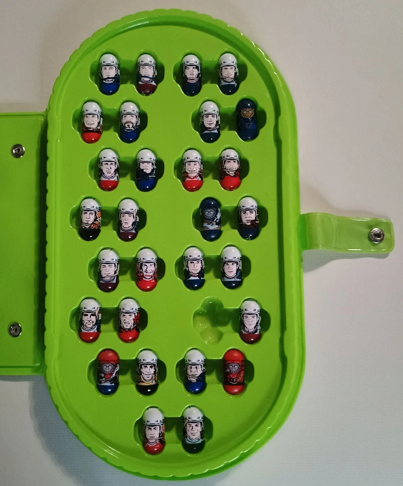 RARE VINTAGE 2004 NHL HOCKEY ALL-STARS MIGHTY BEANZ 55 OF 60 IN A COLLECTOR CASE - Image 3 of 4