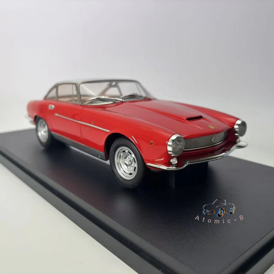 Matrix 1:18 Ferrari 250GT Berlinetta SWB Competitione Proto-type red 1960 - Image 3 of 4