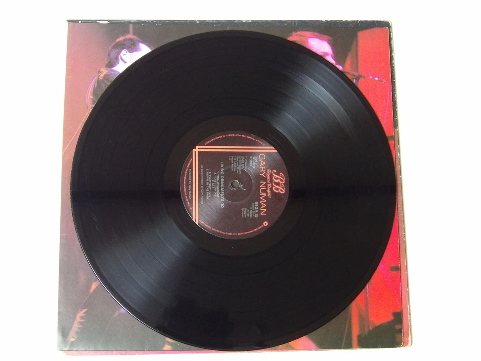 Gary Numan:  Living Ornaments '80  1981   A4/B3  LP - Imagem 2 de 4