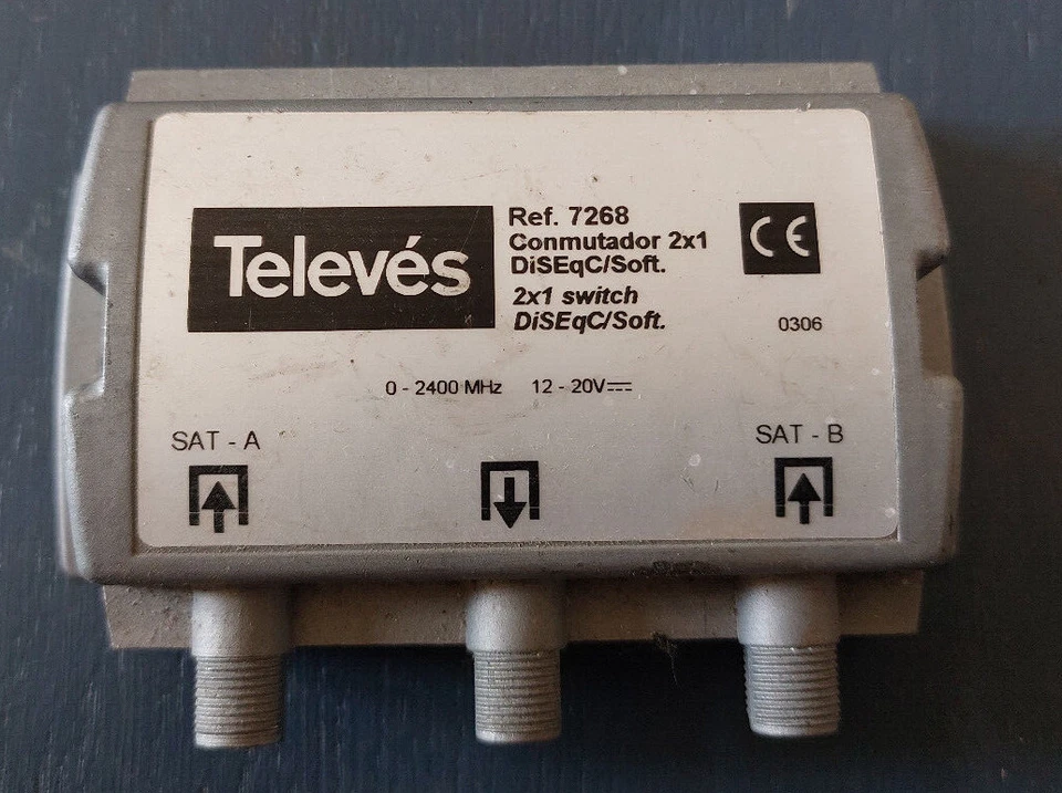 Commutateur DiSEqC 2/1 TELEVES 2 Entrées Satellites 1 Sortie Récepteur - Photo 1/1