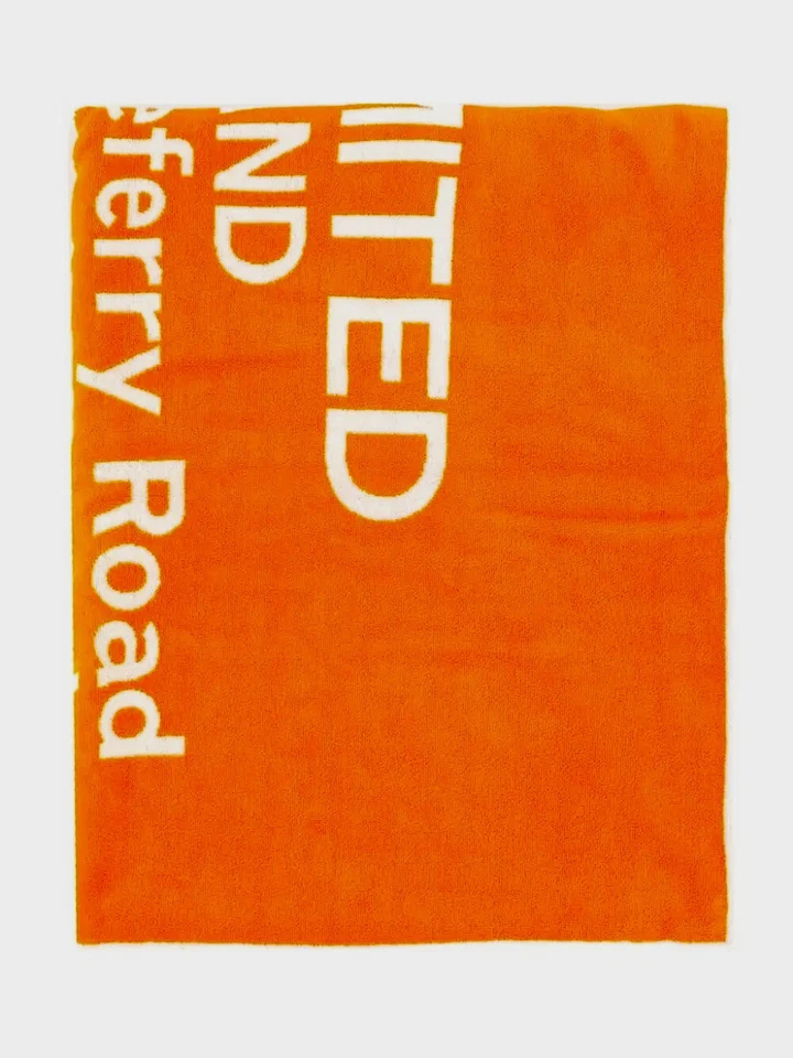 New BURBERRY HORSEFERRY ADDRESS LOGO BEACH TOWEL BRIGHT ORANGE ~ Neiman Marcus - Image 3 of 4