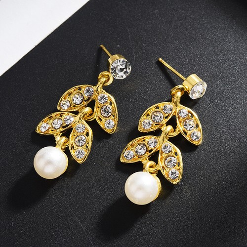 Crystal Diamantes Gold Leaves Pearls Necklace Earrings Set Costume Jewellery - Picture 4 of 6