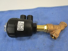 Burkert 00468170 Angle Valve Pneumatic Bronze Threaded 1" 2000 A PTFE