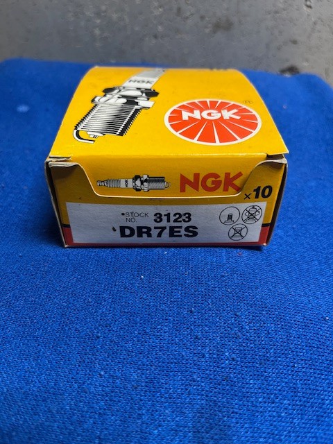 NGK Type R Spark Plug DR7ES - Lot of 9 - 3123 Motorcycle ATV - 1978-2009