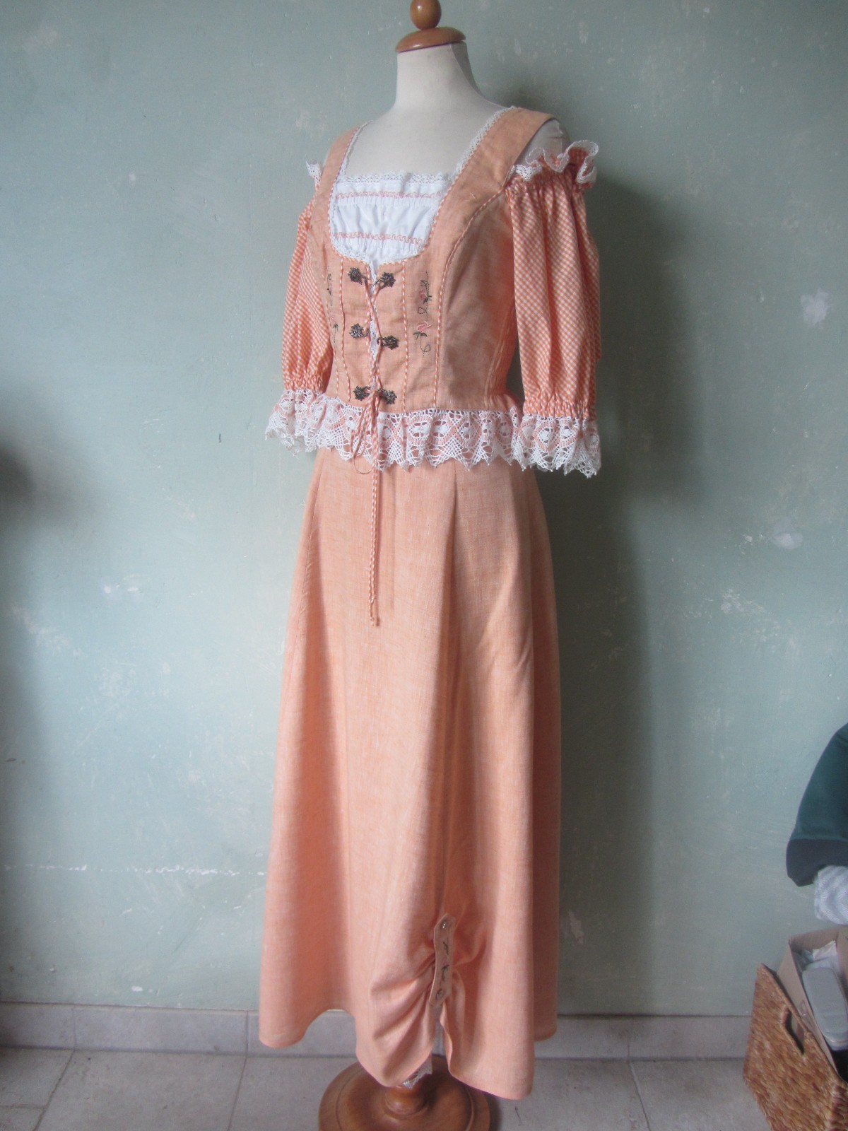 C&A Trachtenkleid 2teiler Dirndl orange mit Spitze zum Schnüren