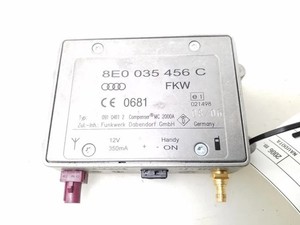 AUDI A6 4F2, C6 Antennenverstärker  8E0035456C 3.00 Diesel 171kw 2006 25074602