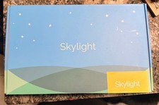 Skylight SKY-002 10" LCD Wi-Fi Digital Photo Frame White 8GB Cloud Storage App