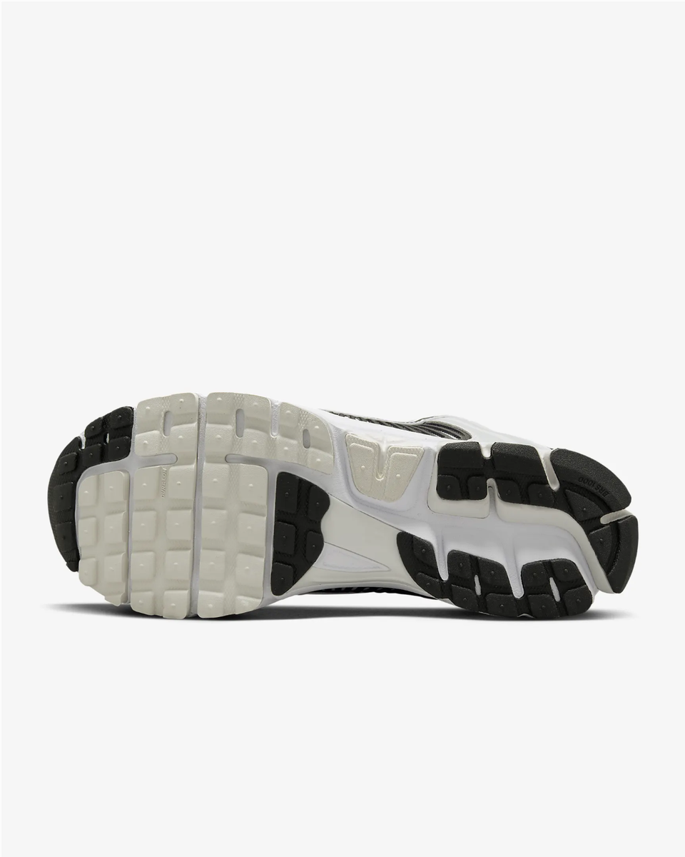 Limited Edition Nike Zoom Vomero 5 Men's Shoes FB9149-101 Limited Edition Nike Zoom Vomero 5 Men's Shoes FB9149-101