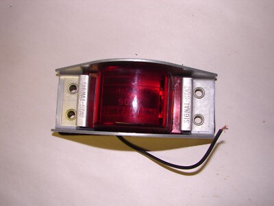 NOS ~ Signal-Stat 1100 SAE L P2 PC 90 Armored RED Marker Light w/Gasket ~ Steel