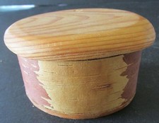 1997 Bob Hoover Tine Style Wooden Box Birchbark  Pine Top