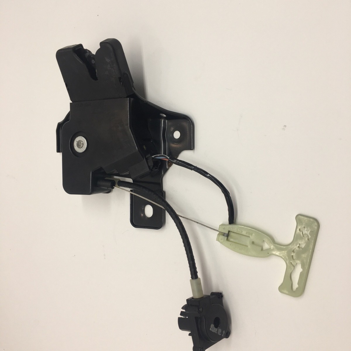 2008 2009 Ford Focus Sedan OEM Trunk Latch Lock Actuator 8S4Z