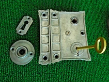 FANCY RIM LOCK # 50 COMPLETE w/KEY, KEEPER, & ESCUTCHEONS, CIRCA 1890 (16160)